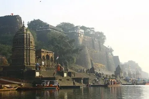 Maheshwar Fort and Temples